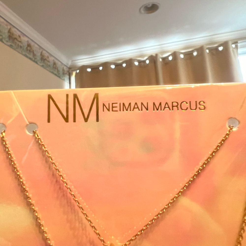 Neiman Marcus COURAGE crystal gold necklace, NWT, never worn, adjustable - Picture 2 of 8